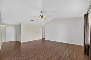 2026 Wedgewood Ln, Carrollton, TX 75006 - Photo 13