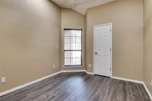 7704 Chandler Ct, North Richland Hills, TX 76182 - Photo 17