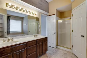 7704 Chandler Ct, North Richland Hills, TX 76182 - Photo 15