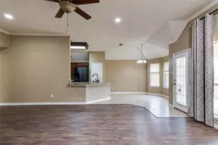 7704 Chandler Ct, North Richland Hills, TX 76182 - Photo 7