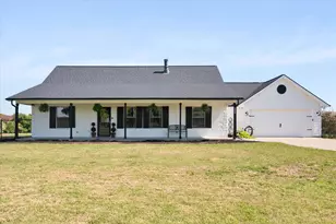 203 Mulkey Rd, Waxahachie, TX 75167 - Photo 1