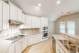 3924 Appleton Ln, Flower Mound, TX 75022 - Photo 7
