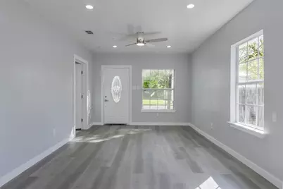 1507 N Preston Street, Ennis, TX 75119 - Photo 3