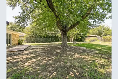 103 Southmanor Court, Sanger, TX 76266 - Photo 23