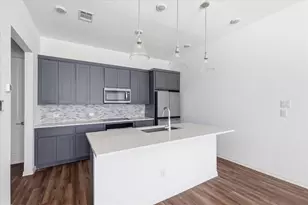 7572 Laburnam Rd, Dallas, TX 75228 - Photo 9