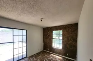 306 Wade St, Olney, TX 76374 - Photo 7
