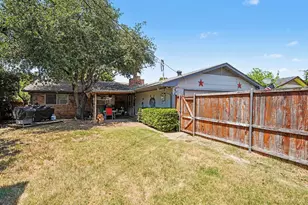 3610 Chime St, Irving, TX 75062 - Photo 15