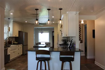 420 E Franklin Street, Grapevine, TX 76051 - Photo 5