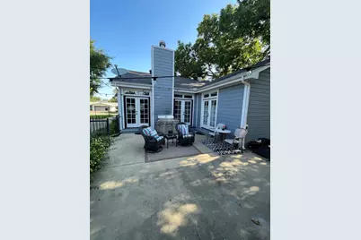420 E Franklin Street, Grapevine, TX 76051 - Photo 17