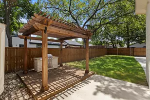 1107 S Waverly Dr, Dallas, TX 75208 - Photo 23
