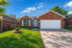4817 Barnhill Ln, Fort Worth, TX 76135 - Photo 1