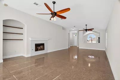 4817 Barnhill Lane, Fort Worth, TX 76135 - Photo 19