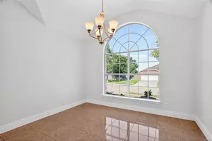 4817 Barnhill Ln, Fort Worth, TX 76135 - Photo 11