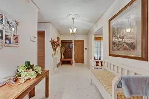 7805 Trimble Dr, Fort Worth, TX 76134 - Photo 3