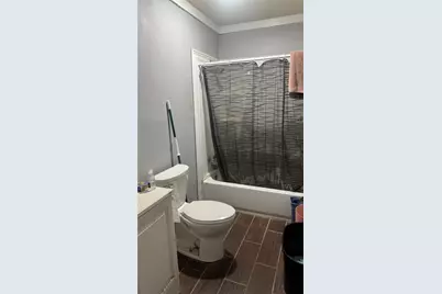 422 N Holiday Drive, Grand Prairie, TX 75052 - Photo 5
