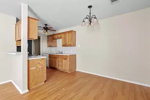 2549 E Renfro St, Burleson, TX 76028 - Photo 7