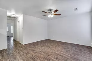 2549 E Renfro St, Burleson, TX 76028 - Photo 17