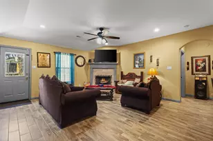 816 Elmo Dr, Seagoville, TX 75159 - Photo 11