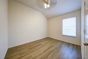 716 Mistymoor Ln, Fort Worth, TX 76052 - Photo 13