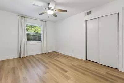 10647 Chesterton Drive, Dallas, TX 75238 - Photo 21