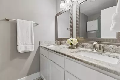 10647 Chesterton Drive, Dallas, TX 75238 - Photo 19