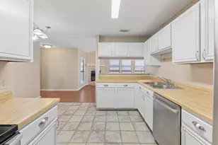4756 Veronica Cir, Fort Worth, TX 76137 - Photo 9