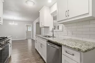 504 Irene St, Burleson, TX 76028 - Photo 9