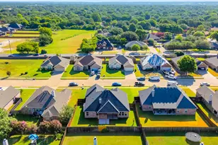 808 Chestnut Grove Dr, Cleburne, TX 76033 - Photo 35