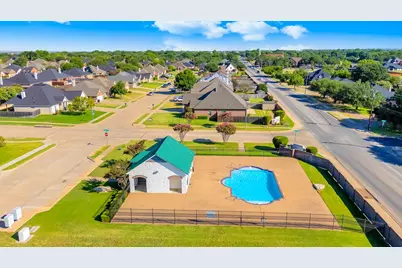 808 Chestnut Grove Drive, Cleburne, TX 76033 - Photo 37