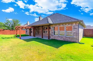 808 Chestnut Grove Dr, Cleburne, TX 76033 - Photo 27