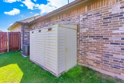 808 Chestnut Grove Drive, Cleburne, TX 76033 - Photo 31