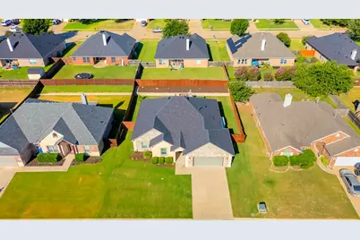 808 Chestnut Grove Drive, Cleburne, TX 76033 - Photo 29