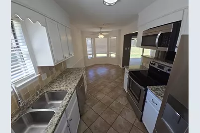 703 Aspen Incline Drive, Hewitt, TX 76643 - Photo 7