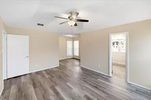 200 Almond Ln, Euless, TX 76039 - Photo 21