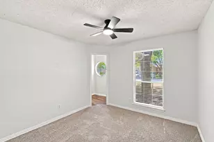 907 Red Oak Dr, Mansfield, TX 76063 - Photo 13