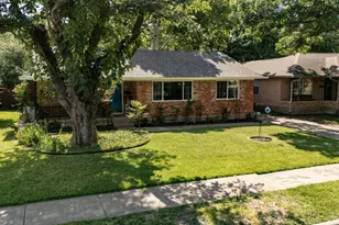 9639 Leaside Dr, Dallas, TX 75238 - Photo 29