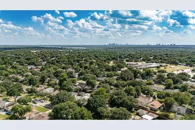 9639 Leaside Drive, Dallas, TX 75238 - Photo 33