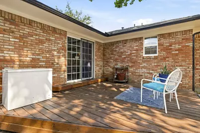 9639 Leaside Drive, Dallas, TX 75238 - Photo 23