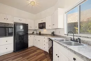 160 Cobblestone Row, Denton, TX 76207 - Photo 5