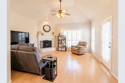 4712 Feldman Drive, Carrollton, TX 75010 - Photo 5