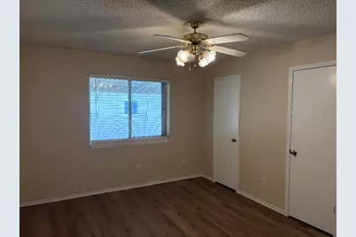 6309 Elm Springs Drive, Arlington, TX 76001 - Photo 7