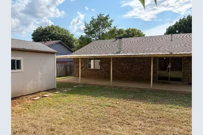 6309 Elm Springs Drive, Arlington, TX 76001 - Photo 13