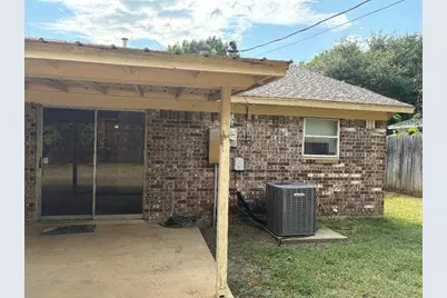 6309 Elm Springs Drive, Arlington, TX 76001 - Photo 15