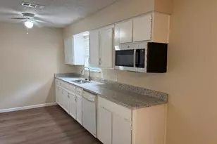 6309 Elm Springs Dr, Arlington, TX 76001 - Photo 5