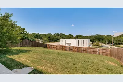 529 5th Street, Grand Prairie, TX 75050 - Photo 15