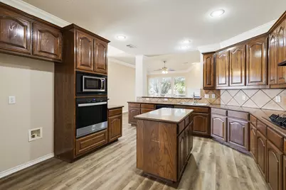 3203 Guadaloupe, Grand Prairie, TX 75054 - Photo 7