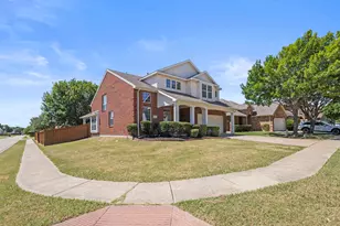 3203 Guadaloupe, Grand Prairie, TX 75054 - Photo 3