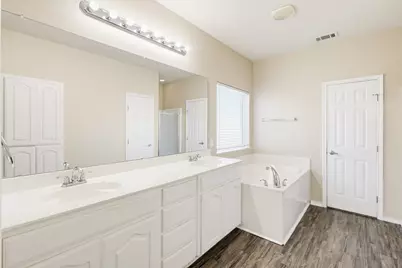 3203 Guadaloupe, Grand Prairie, TX 75054 - Photo 25