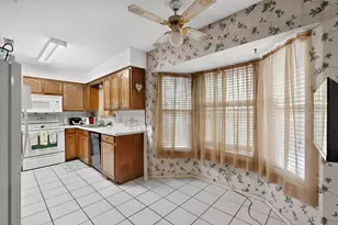 6403 Running Creek Dr, Arlington, TX 76001 - Photo 9