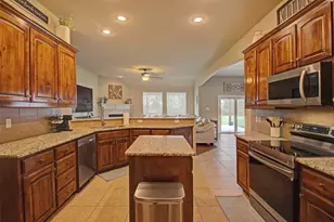 108 Champions Way, Azle, TX 76020 - Photo 15
